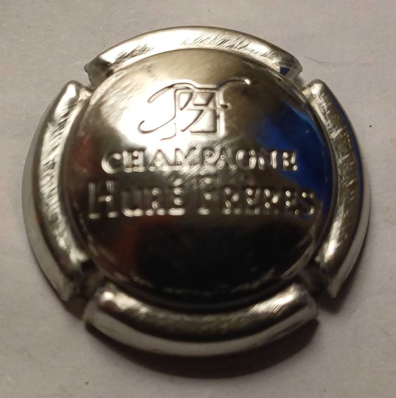 BELLE CAPSULE CHAMPAGNE HURE FRERE ESTAMPES REF N°17e NEWS