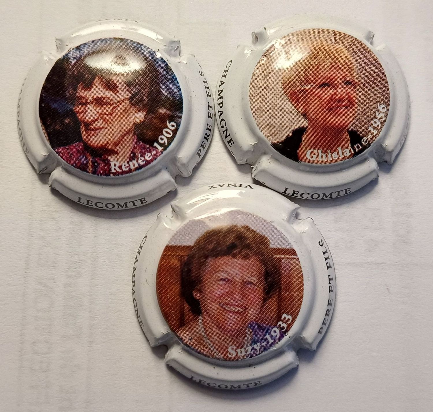 3 BELLES CAPSULES CHAMPAGNE LECOMTE PERE & FILS REF N°815 a 15b  NEWS