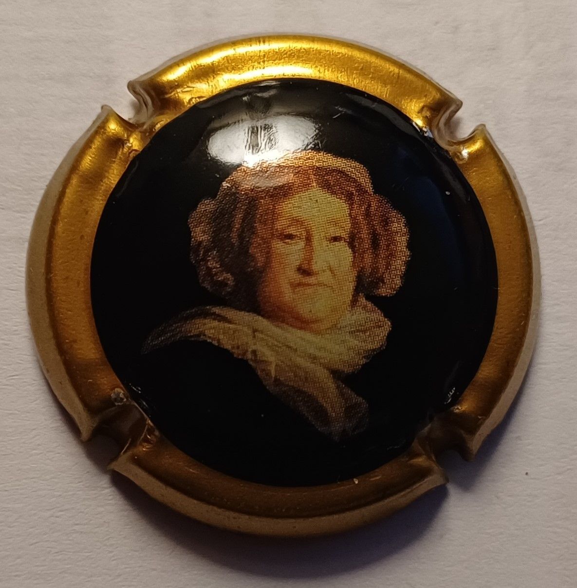 BELLE CAPSULE CHAMPAGNE VEUVE CLICQUOT RÉF N°145 NEWS