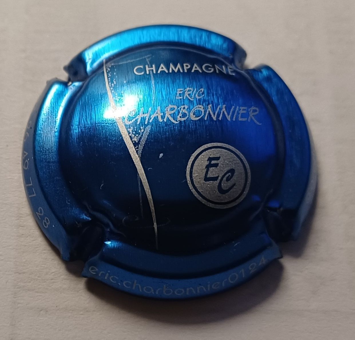 BELLE CAPSULE CHAMPAGNE CHARBONNIER ERIC RÉF N°9 NEWS