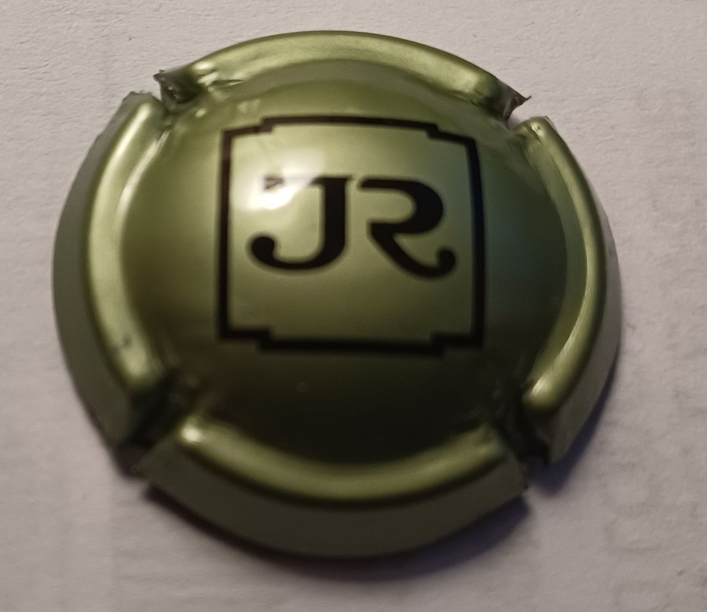 BELLE CAPSULE CHAMPAGNE JEEPER  RÉF N°26b NEWS