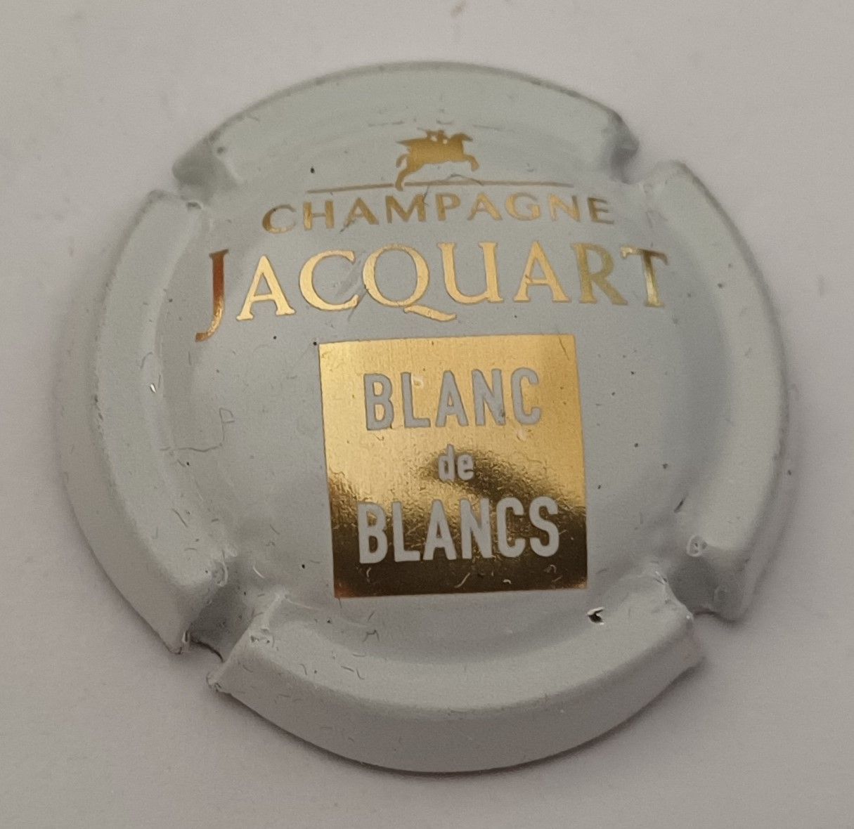 BELLE CAPSULE CHAMPAGNE JACQUART BLANC DE BLANC RÉF N°28 NEWS