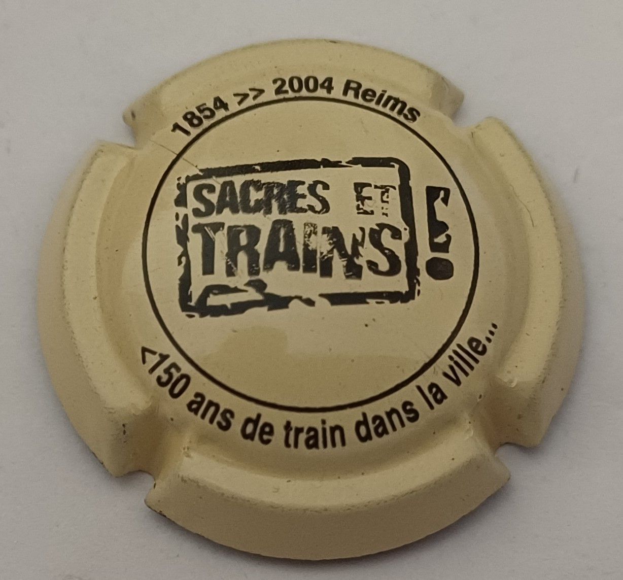 BELLE CAPSULE COMMEMORATIVE SACRES ET TRANS 2004 NEWS