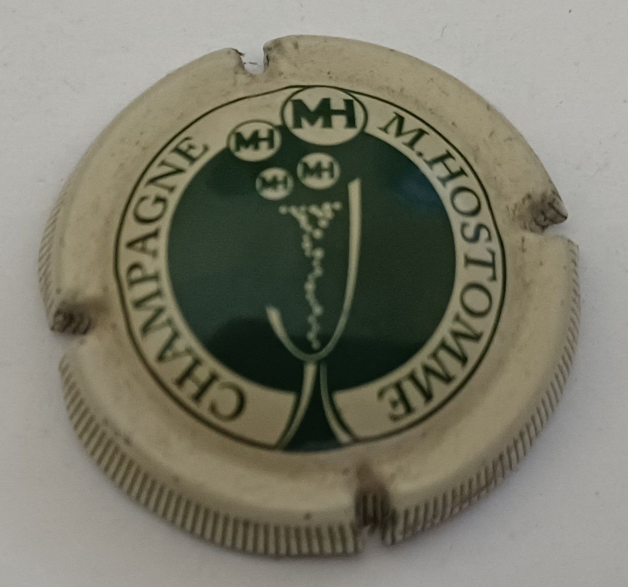 BELLE CAPSULE CHAMPAGNE M.HOSTOMME RÉF N°32 NEWS