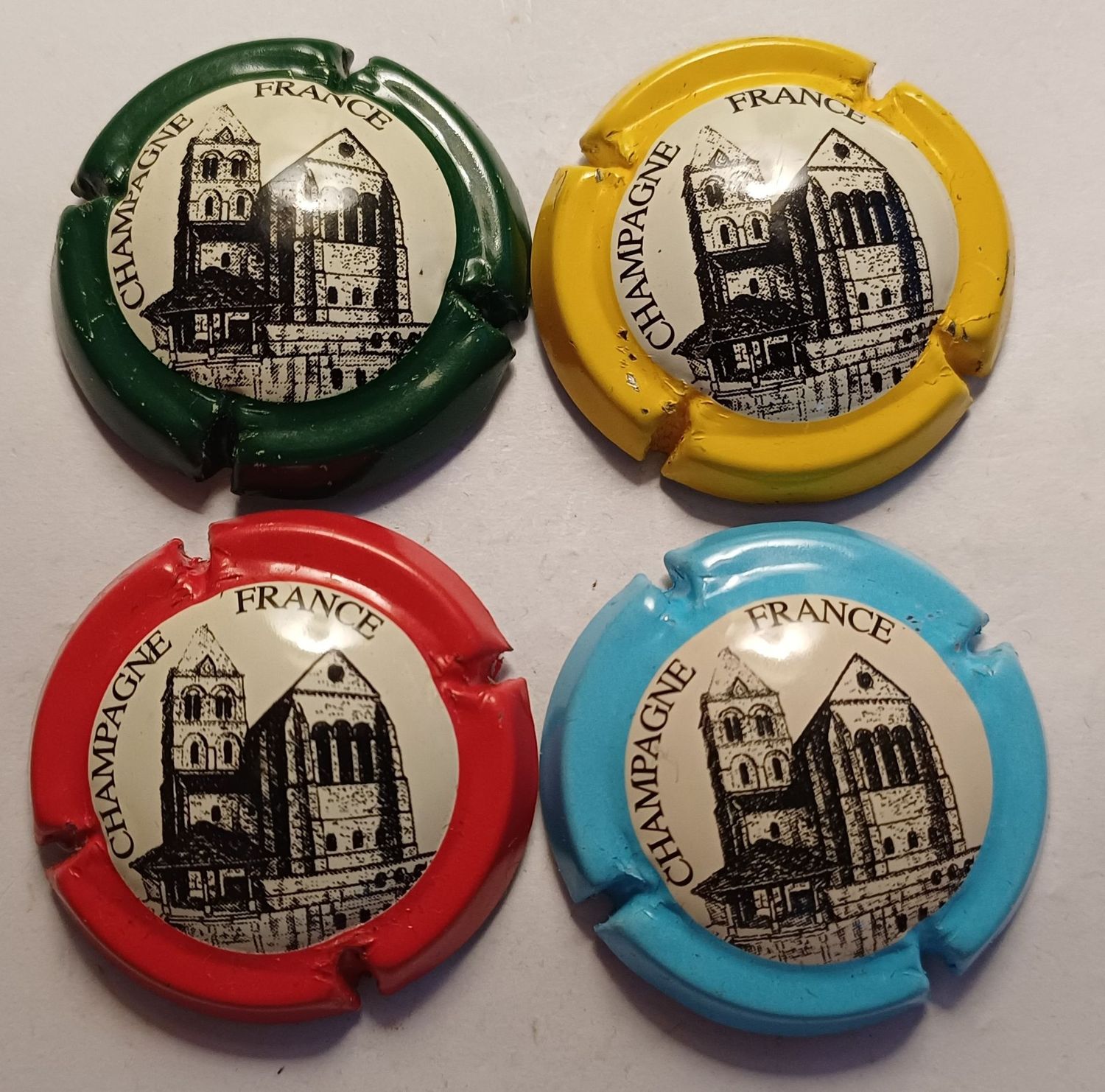 4 BELLE CAPSULE CHAMPAGNE GENERIQUE REF N°804/804a/804d/804e NEWS