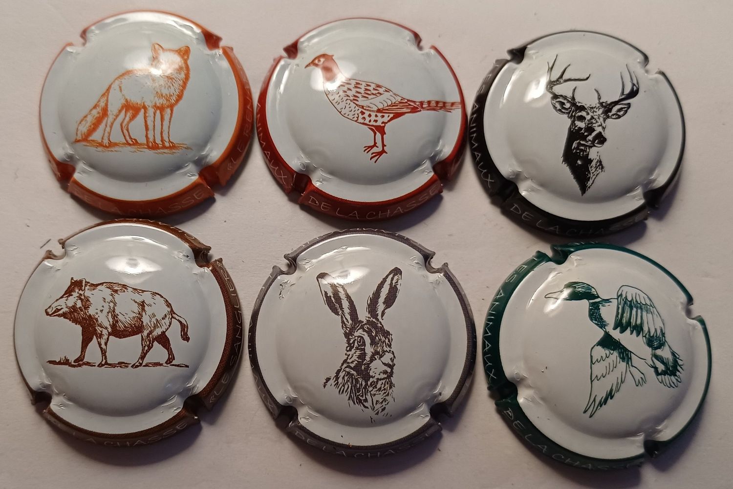 6 BELLES CAPSULES CHAMPAGNE GENERIQUE CHASSE REF N°1304 a 1304e NEWS