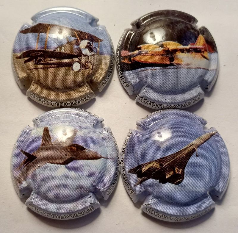 4 BELLES CAPSULES CHAMPAGNE GENERIQUE AVIONS REF N°C34 a C34c NEWS 4 BELLES CAPSULES CHAMPAGNE GENERIQUE AVIONS REF N°C34 a C34c NEWS