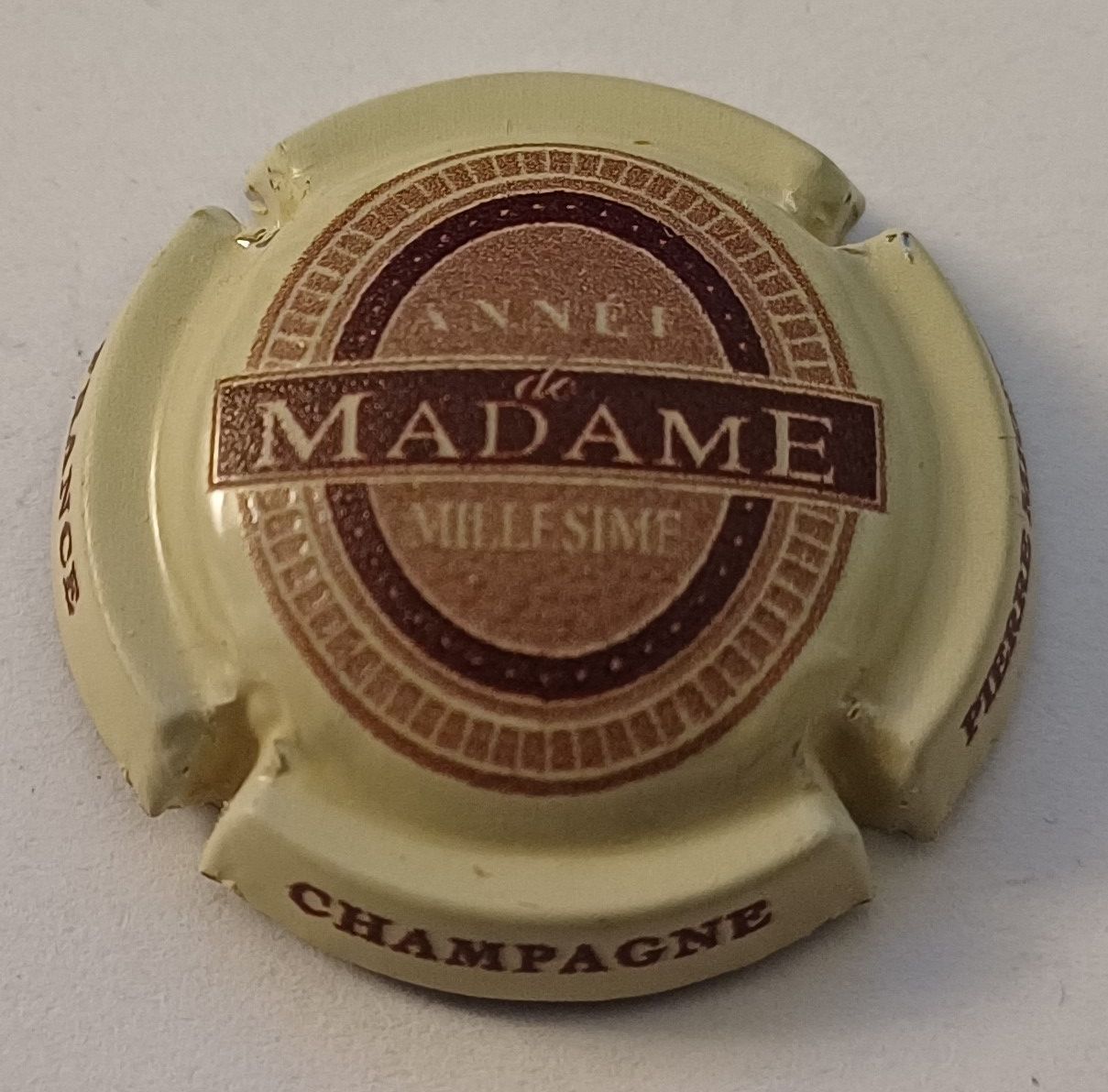 BELLE CAPSULE CHAMPAGNE PIERRE MIGNON MADAME MILESSIME REF N°131 NEWS