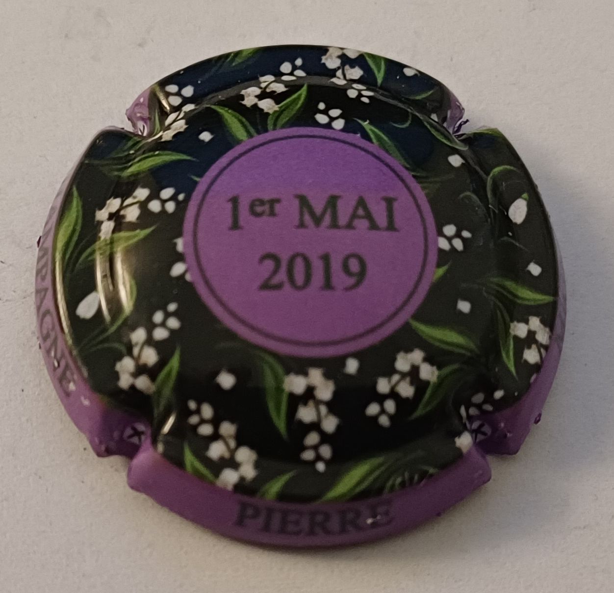 BELLE CAPSULE CHAMPAGNE PIERRE MIGNON 1er MAI 2019 REF N°162b NEWS