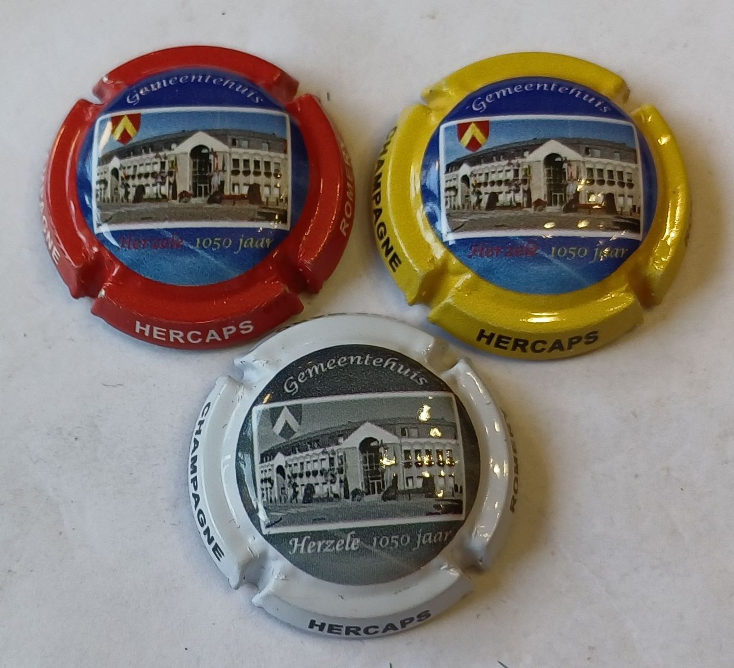 3 BELLES CAPSULES CHAMPAGNE JOSE MARC HERCAPS  REF N°141 a 141b NEWS