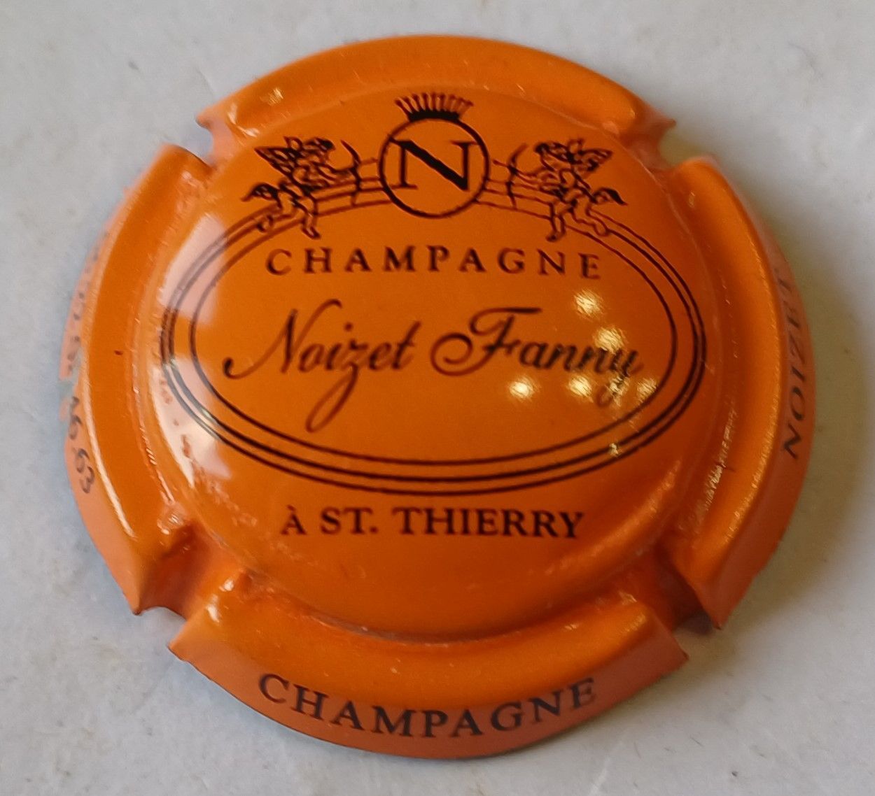 BELLE CAPSULE CHAMPAGNE NOIZET FANNY REF N° 1e NEWS