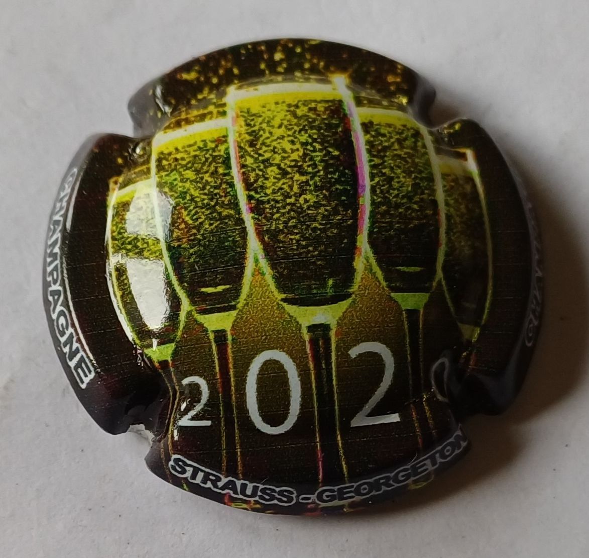 BELLE CAPSULE CHAMPAGNE STRAUSS GEORGETON 5 COUPES 2020 REF N°30c NEWS