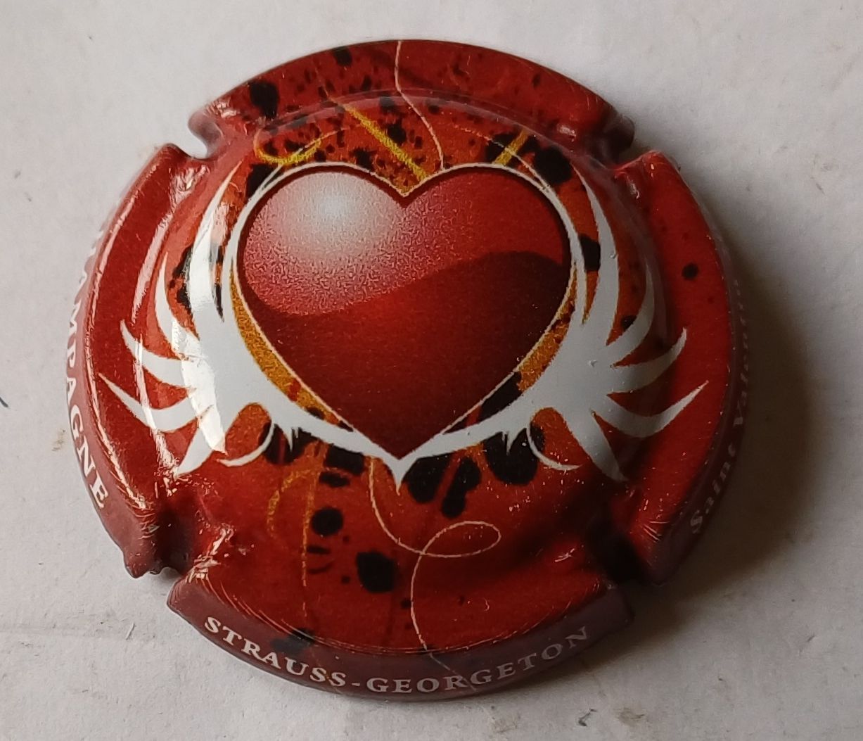 BELLE CAPSULE CHAMPAGNE STRAUSS GEORGETON SAINT VALENTIN 2020 REF N °44d NEWS