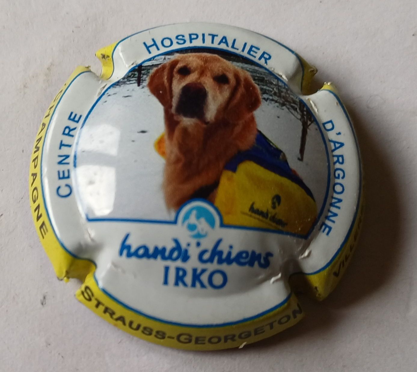 BELLE CAPSULE CHAMPAGNE STRAUSS GEORGETON CENTRE HOSPITALIER D'ARGONNES REF N°A20 NEWS