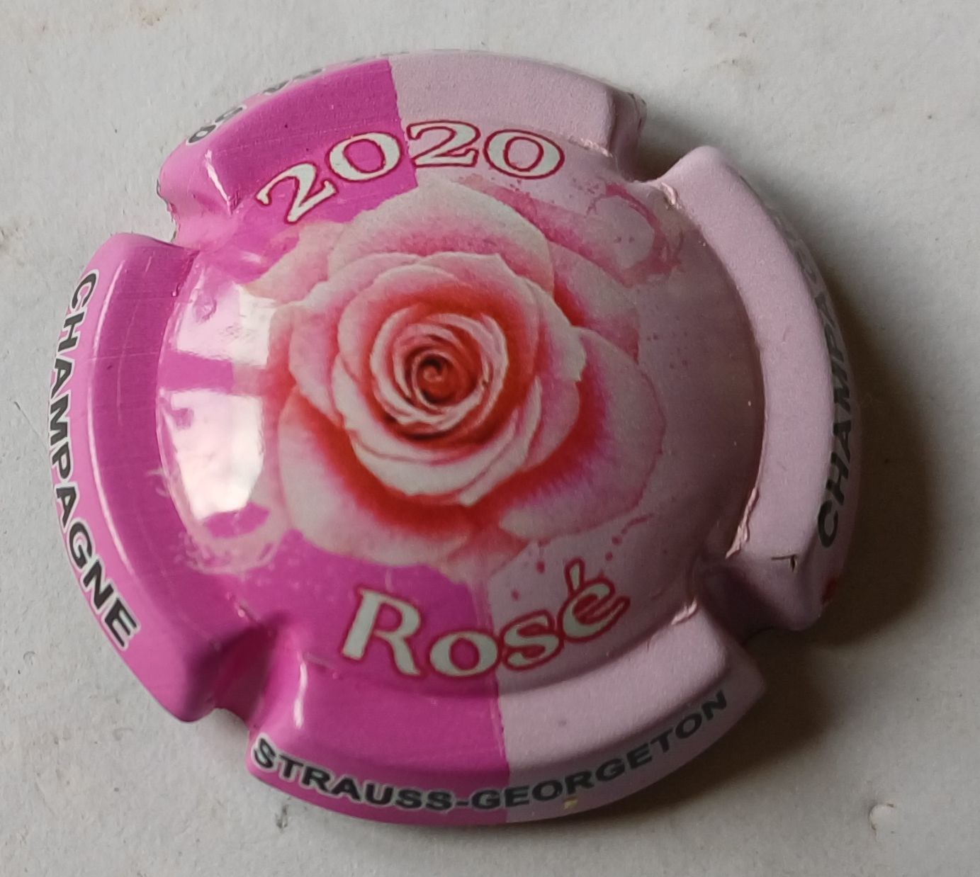 BELLE CAPSULE CHAMPAGNE STRAUSS GEORGETON CUVEE ROSE 2021 REF N°A25 NEWS