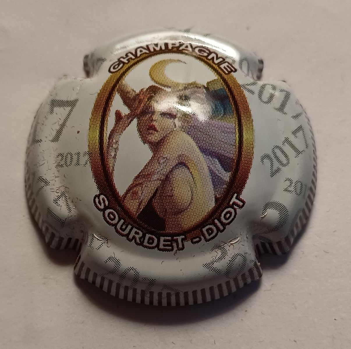 BELLE CAPSULE CHAMPAGNE SOURDET DIOT 2017 REF N°19g NEWS