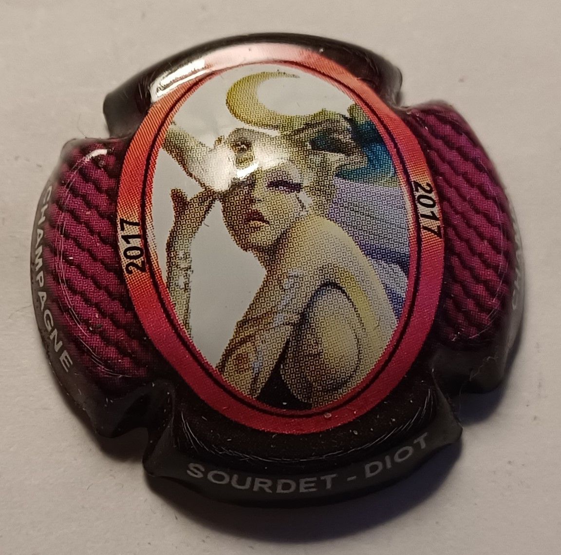 BELLE CAPSULE CHAMPAGNE SOURDET DIOT 2017 REF N°19i NEWS