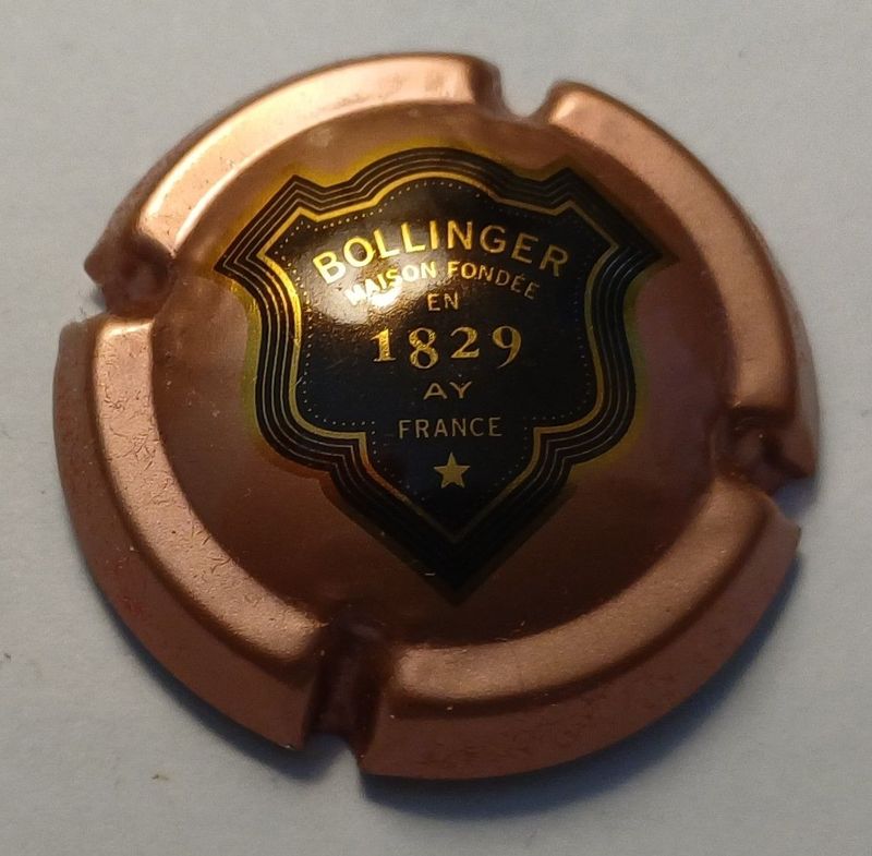 BELLE CAPSULE CHAMPAGNE BOLLINGER RÉF N°50a NEWS