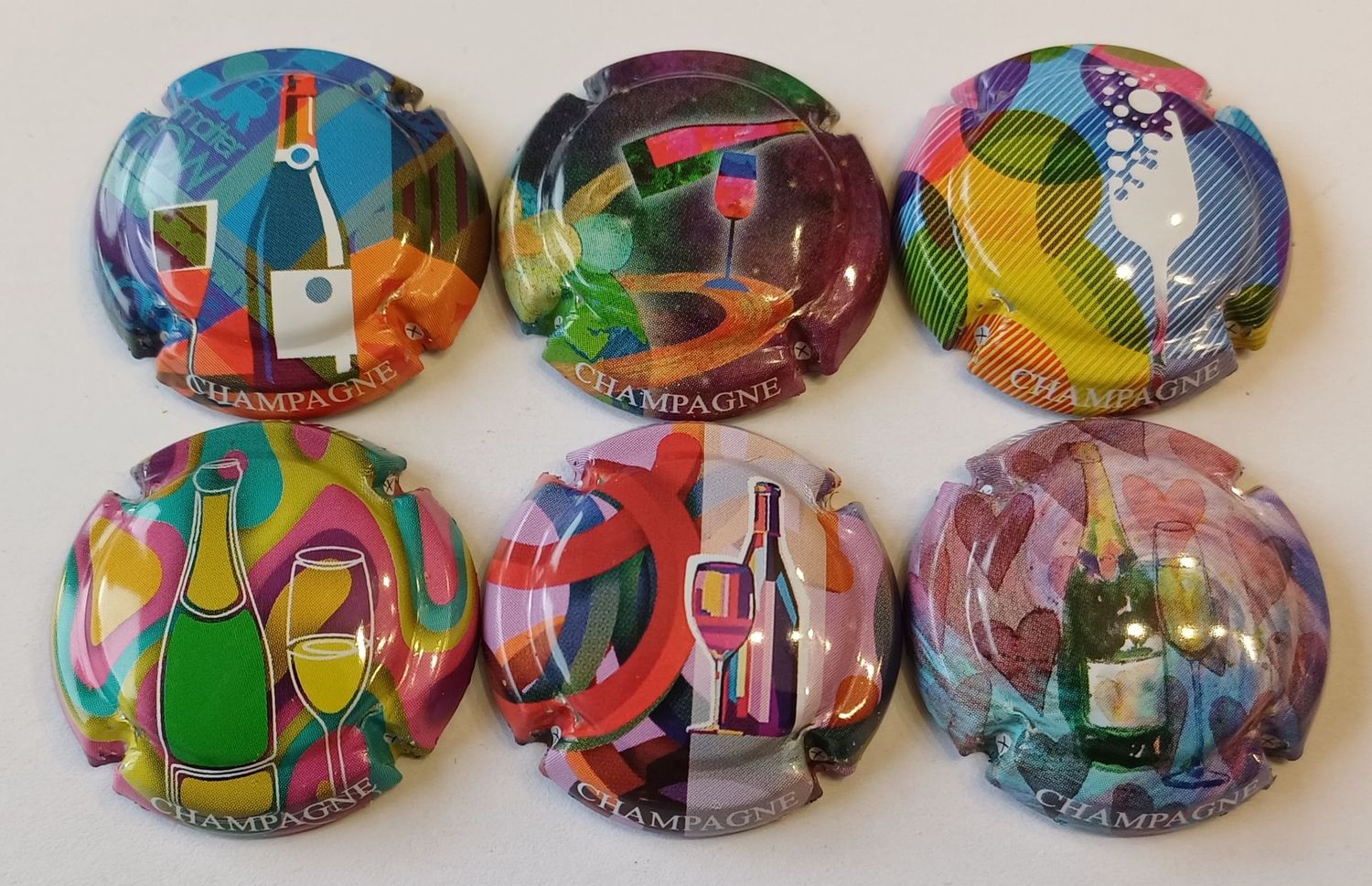 6 BELLES CAPSULES CHAMPAGNE GENERIQUE BOUTEILLE ET FLUTE 2026 NEWS