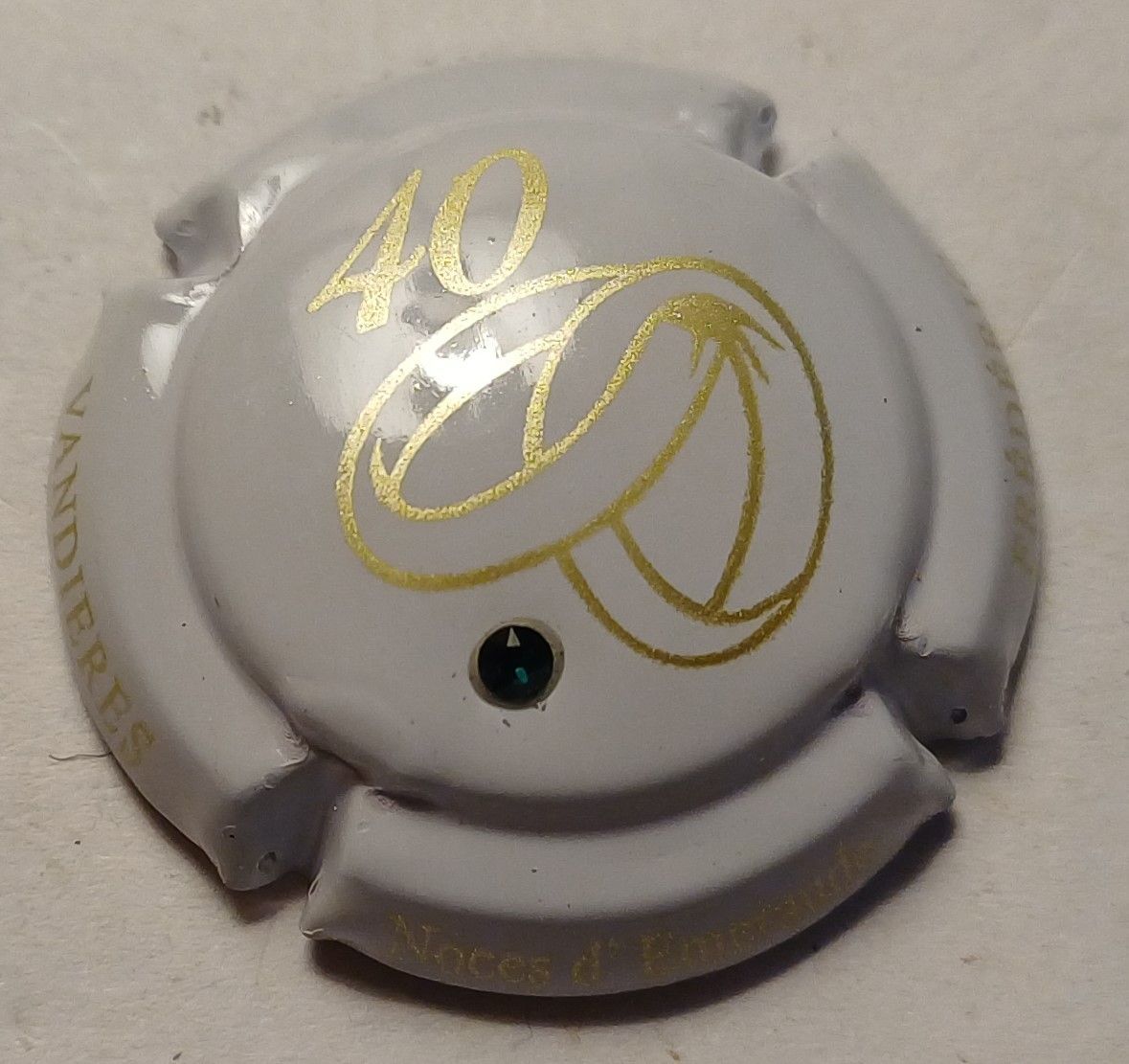 BELLE CAPSULE CHAMPAGNE NOWACK 40 ANS NOCES D'EMERAUDE N°64e NEWS