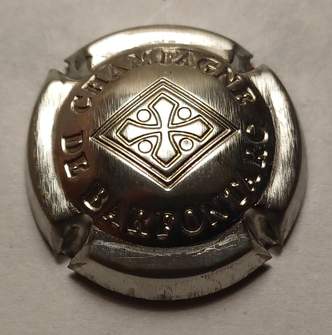 BELLE CAPSULE CHAMPAGNE BARFONTARC REF N°18 NEWS