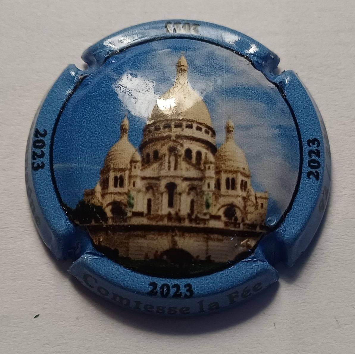 BELLE CAPSULE CHAMPAGNE COMTESSE LA FEE MONMARTHE 2023 240EX REF N°68a NEWS