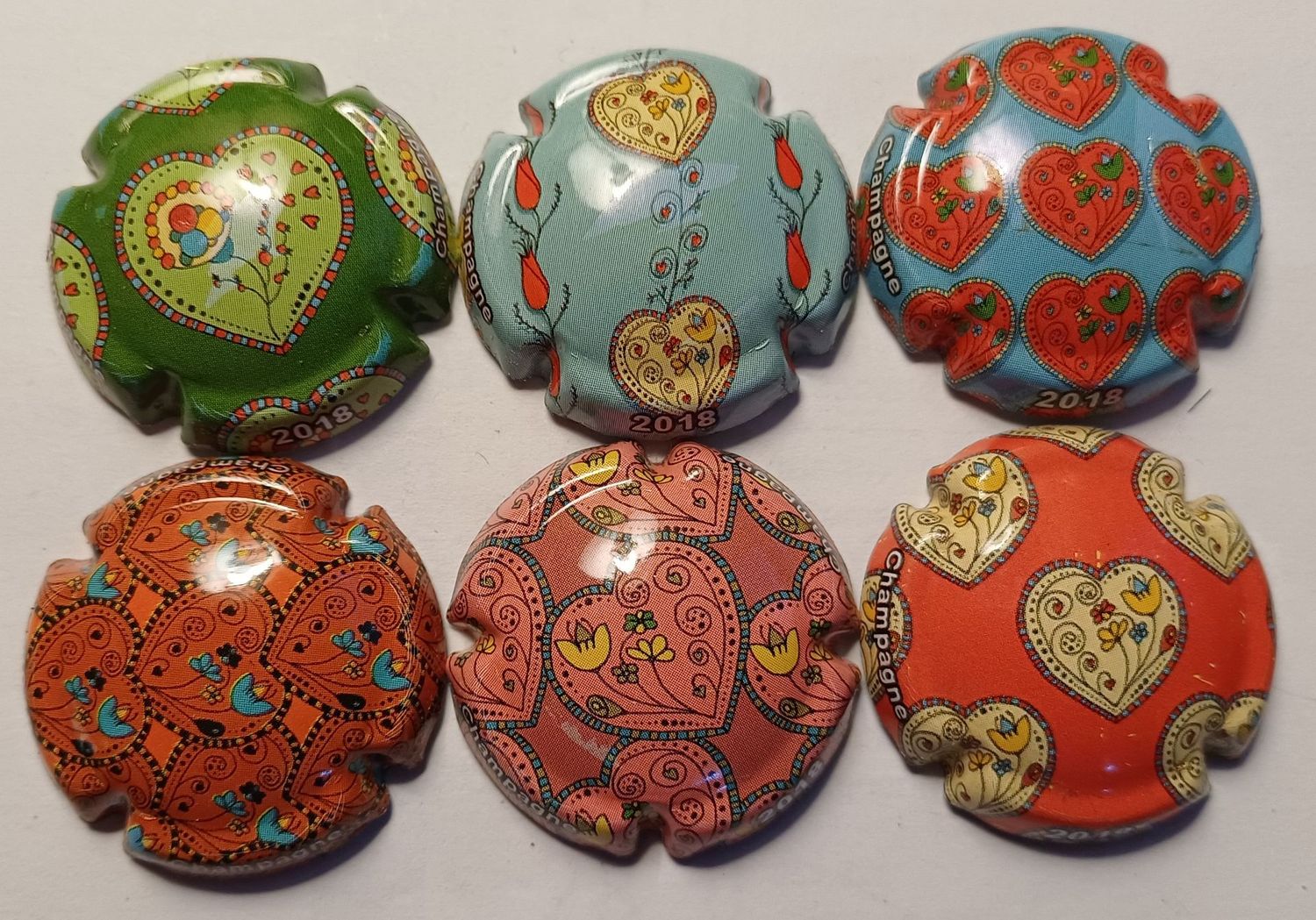 6 BELLES CAPSULES CHAMPAGNE GENERIQUE ST VALENTIN 2018 REF N°1000 a 1000e NEWS