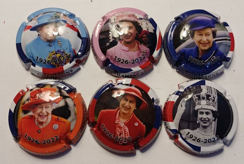 6 BELLES CAPSULES CHAMPAGNE GENERIQUE MEMOIRE REINE ANGLETERRE 2022 REF N°C156 a C156e NEWS 6 BELLES CAPSULES CHAMPAGNE GENERIQUE MEMOIRE REINE ANGLETERRE 2022 REF N°C156 a C156e NEWS