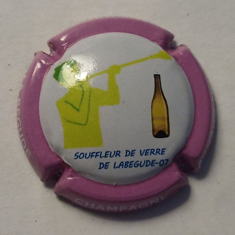 BELLE CAPSULE CHAMPAGNE ARNAUD MOREAU SOUFFLEUR DE VERRE REF N°6a NEWS BELLE CAPSULE CHAMPAGNE ARNAUD MOREAU SOUFFLEUR DE VERRE REF N°6a NEWS