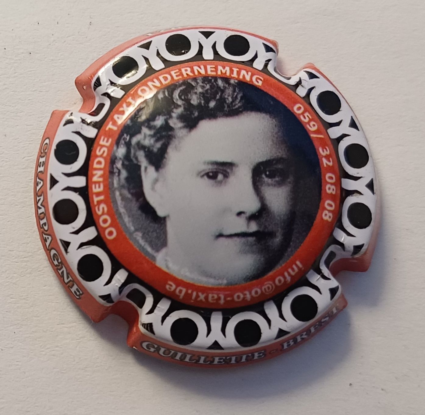 BELLE CAPSULE CHAMPAGNE GUILLETTE BREST OTO 2021 REF N°143 NEWS