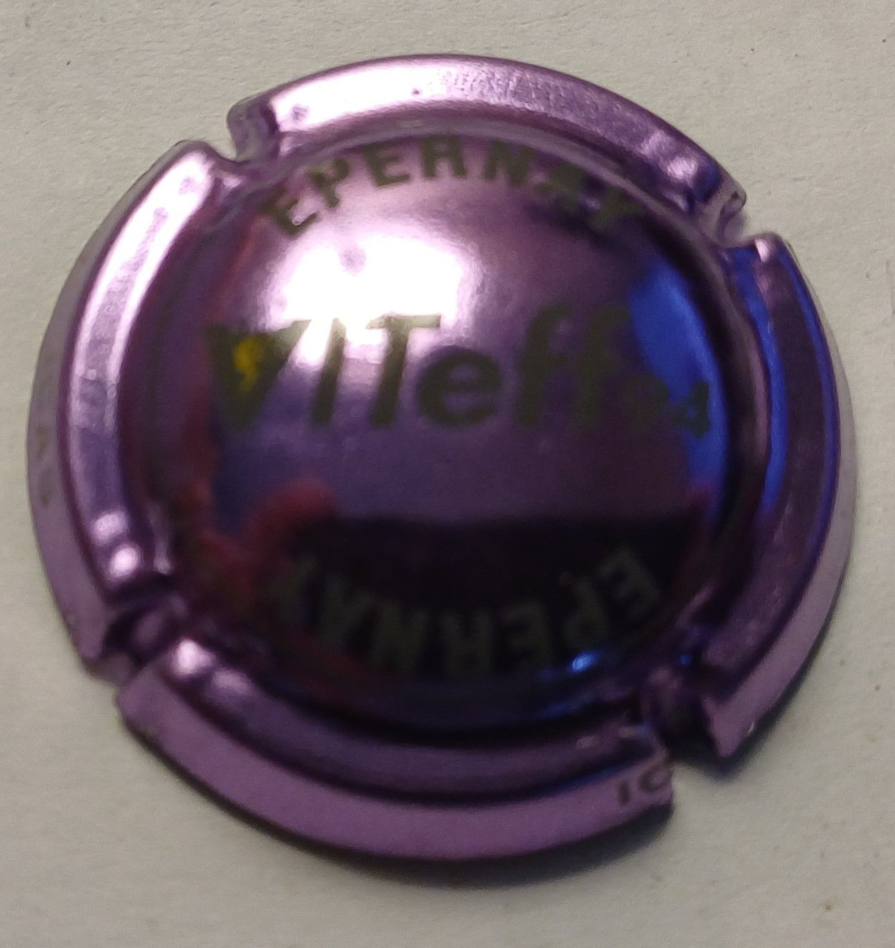 BELLE CAPSULE CHAMPAGNE VITEFF 94 REF N°4 NEWS