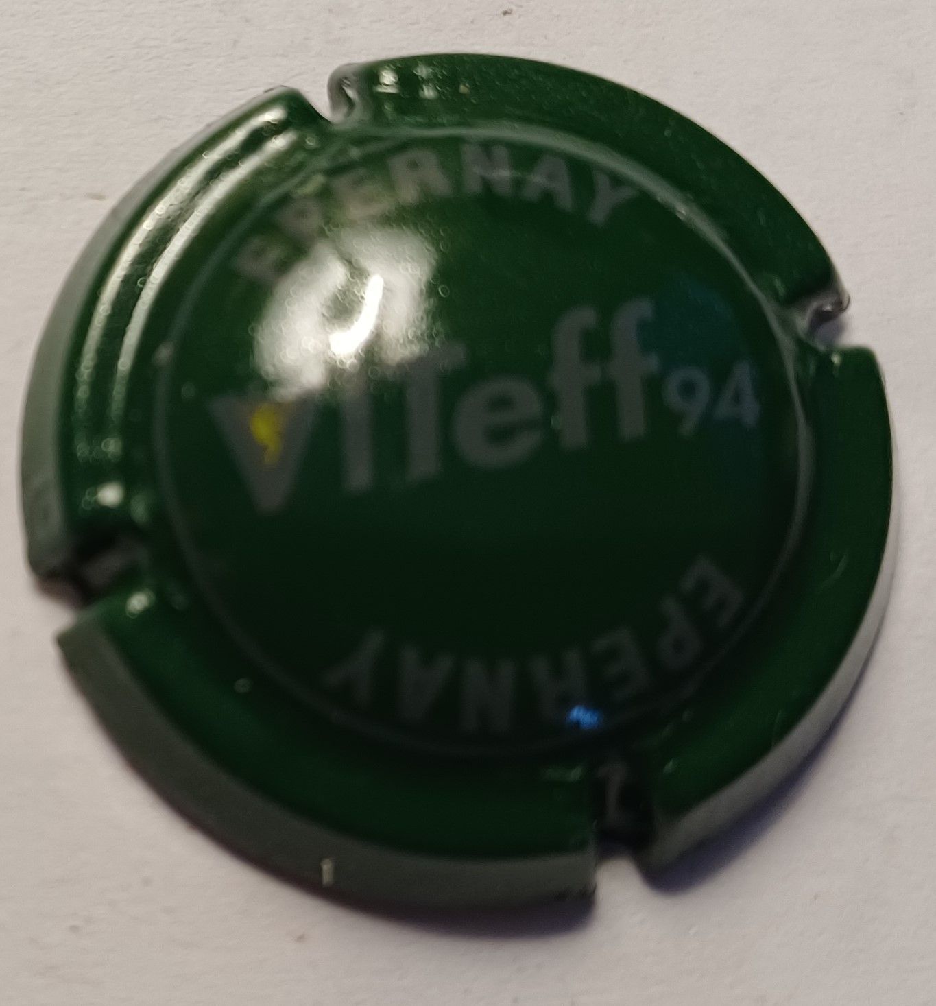 BELLE CAPSULE CHAMPAGNE VITEFF 94 REF N°4d NEWS