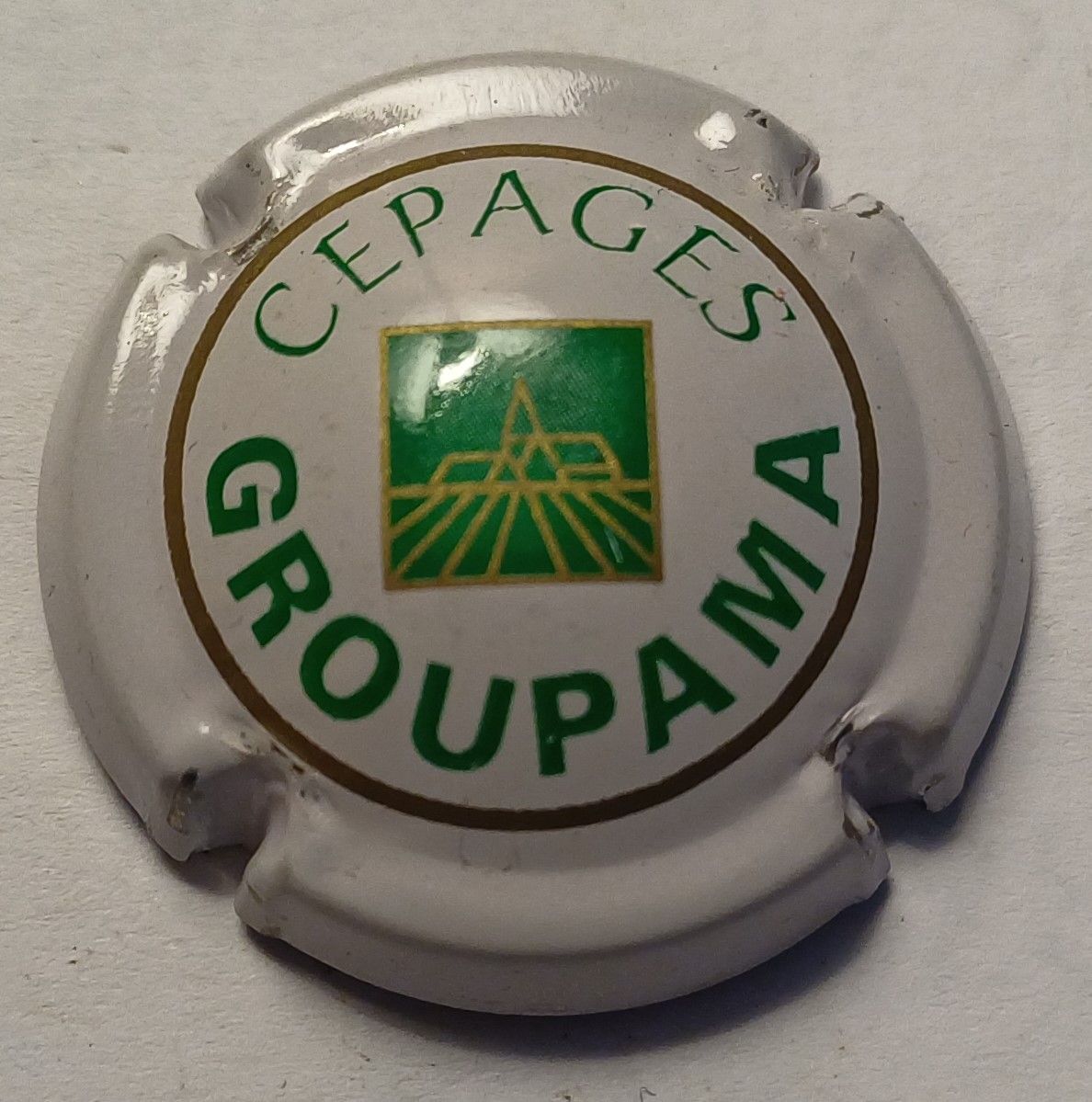 BELLE CAPSULE CHAMPAGNE COMMEMORATIVE CEPAGES GROUPAMA NEWS