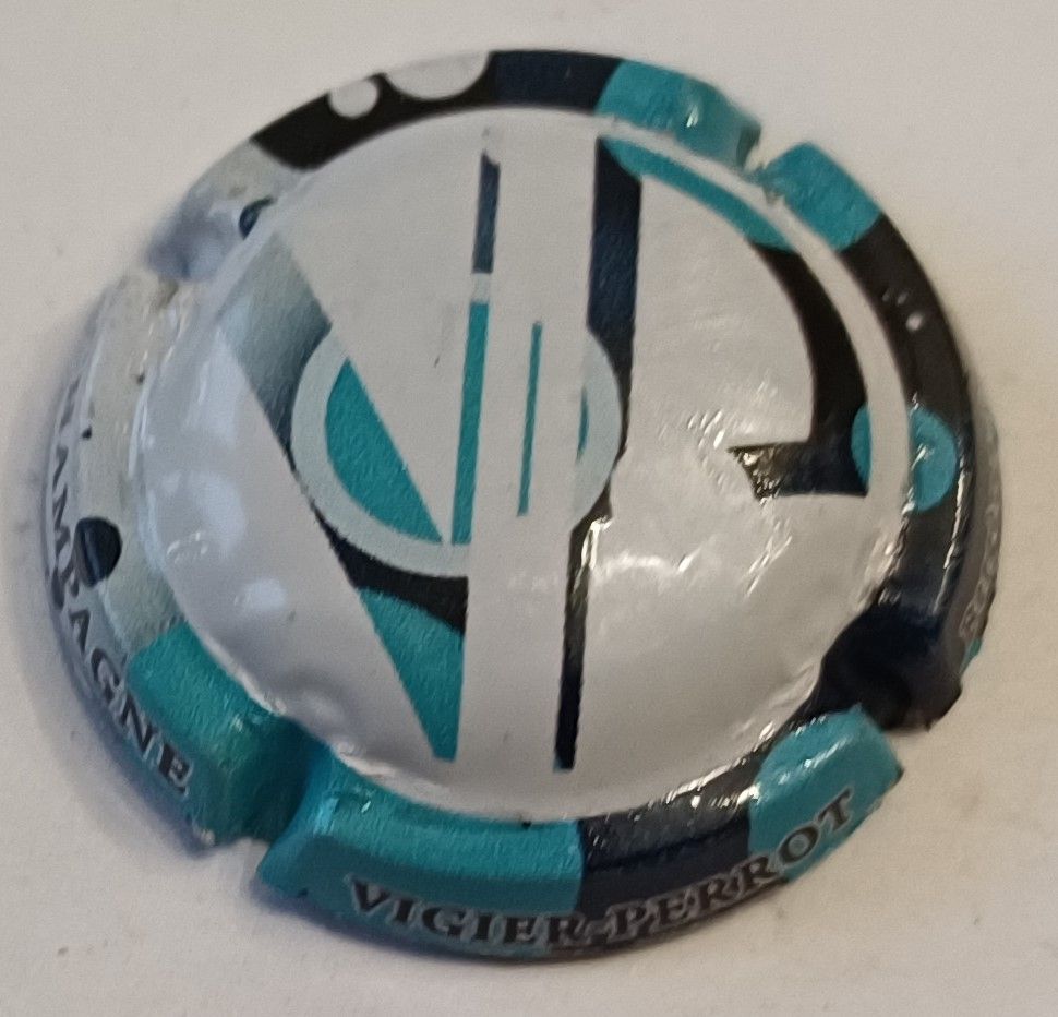 BELLE CAPSULE CHAMPAGNE VIGIER PERROT INITIALE 2026 NEWS