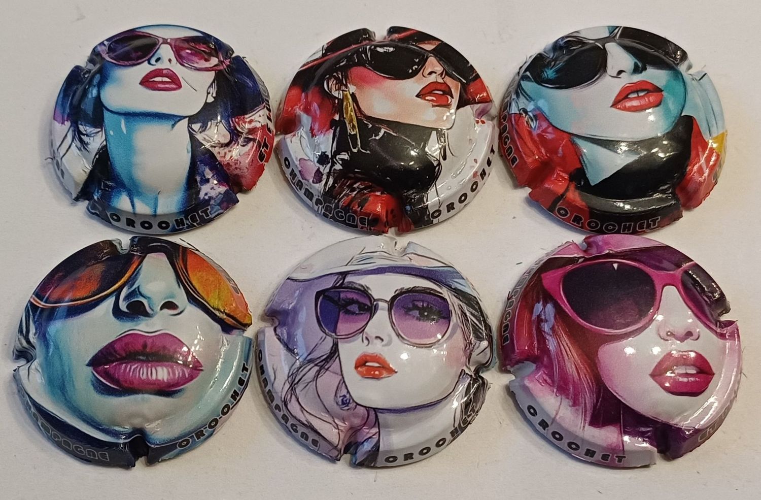 6 BELLES CAPSULES CHAMPAGNE CROCHET & FILLES FEMMES A LUNETTES 2026 NEWS