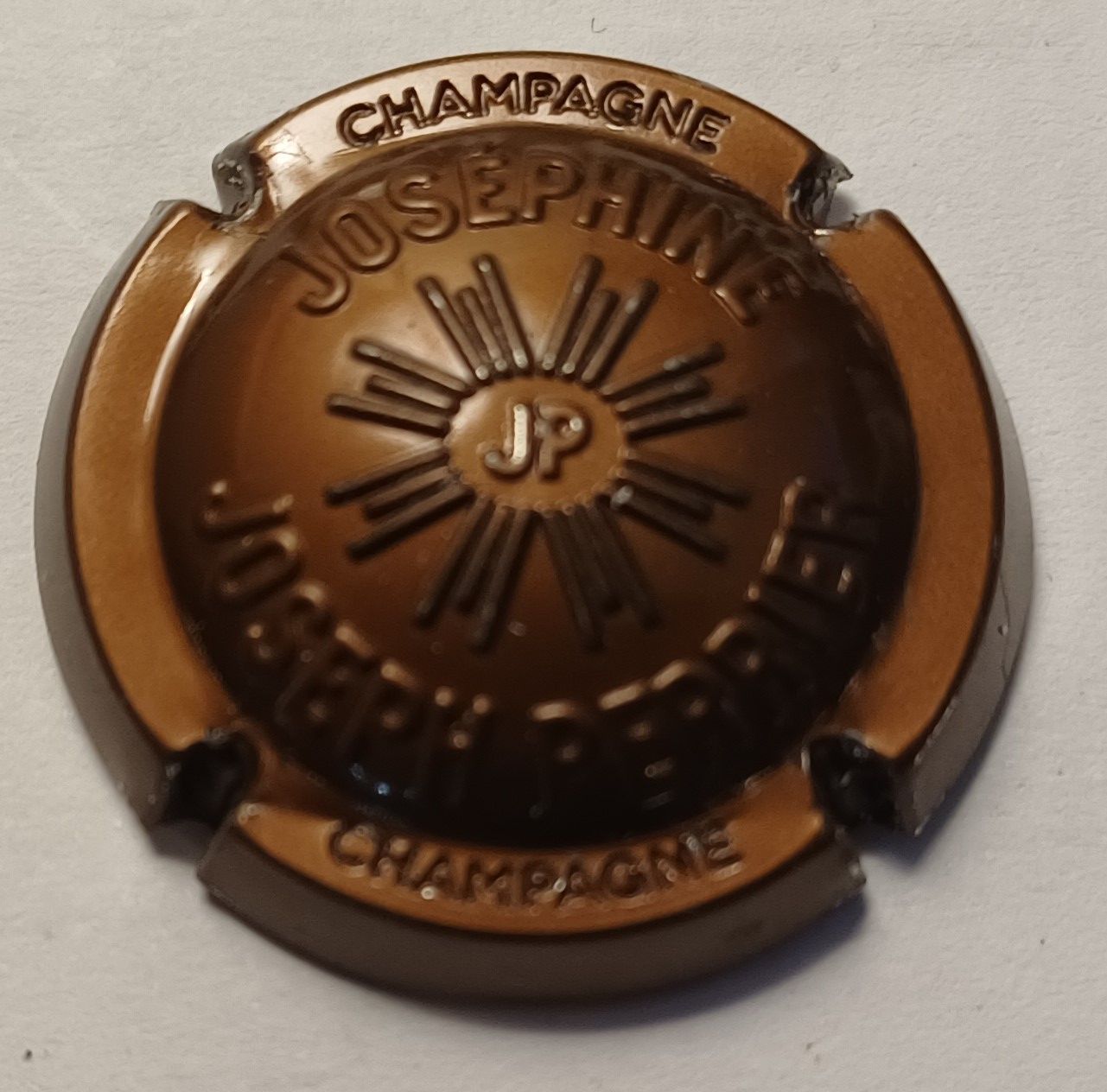 BELLE CAPSULE CHAMPAGNE JOSEPH PERRIER ESTAMPEE RÉF N°94 NEWS