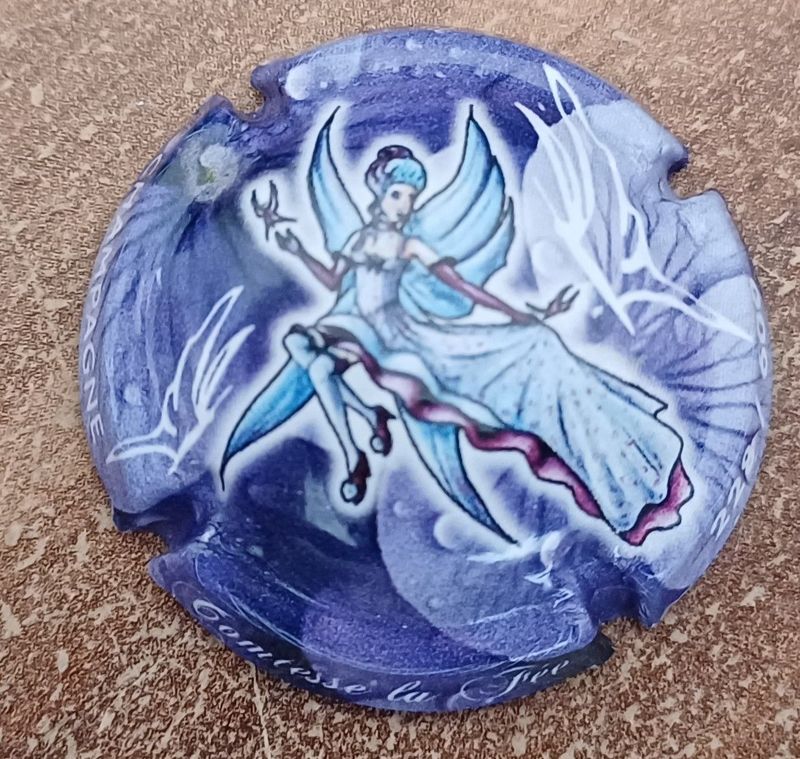 BELLE CAPSULE CHAMPAGNE COMTESSE LA FEE 600EX NEWS