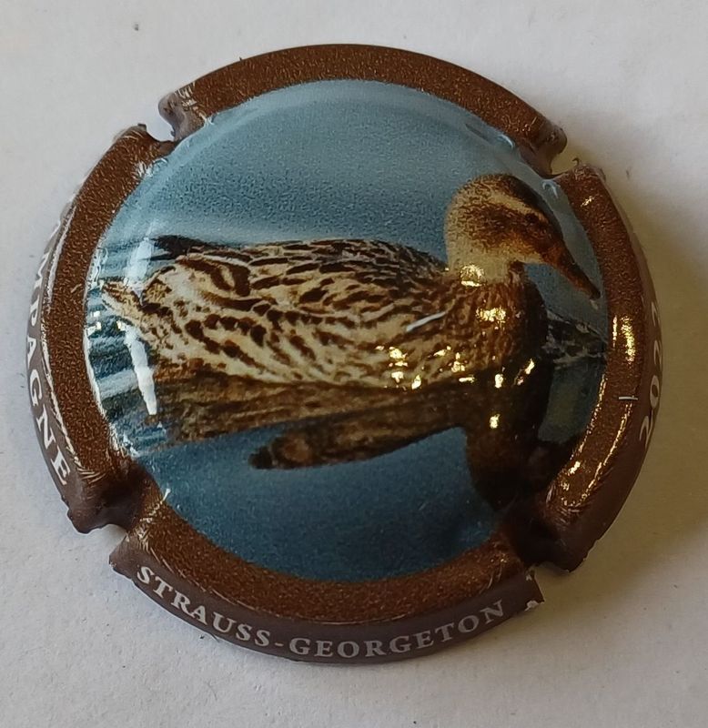 BELLE CAPSULE CHAMPAGNE STRAUSS GEORGETON CUVEE CHASSE REF N°67e NEWS