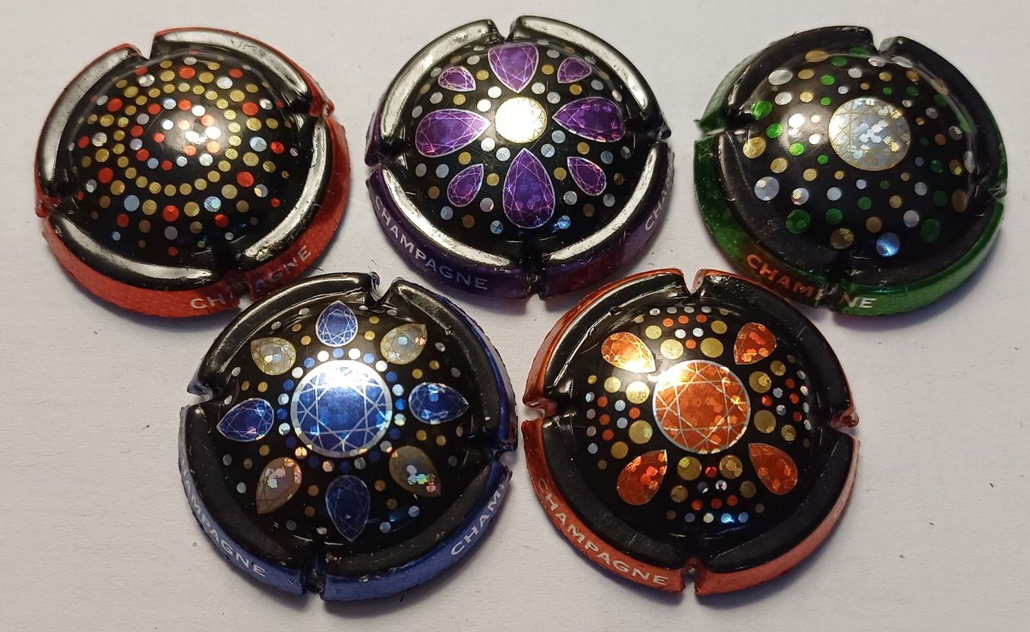 5 BELLES CAPSULES CHAMPAGNE GENERIQUE REF N°920 a 920d NEWS