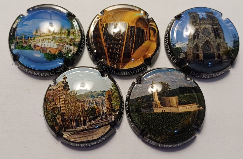 5 BELLES CAPSULES CHAMPAGNE GENERIQUE TOURISME EN CHAMPAGNE REF N°1087 a 1087d NEWS