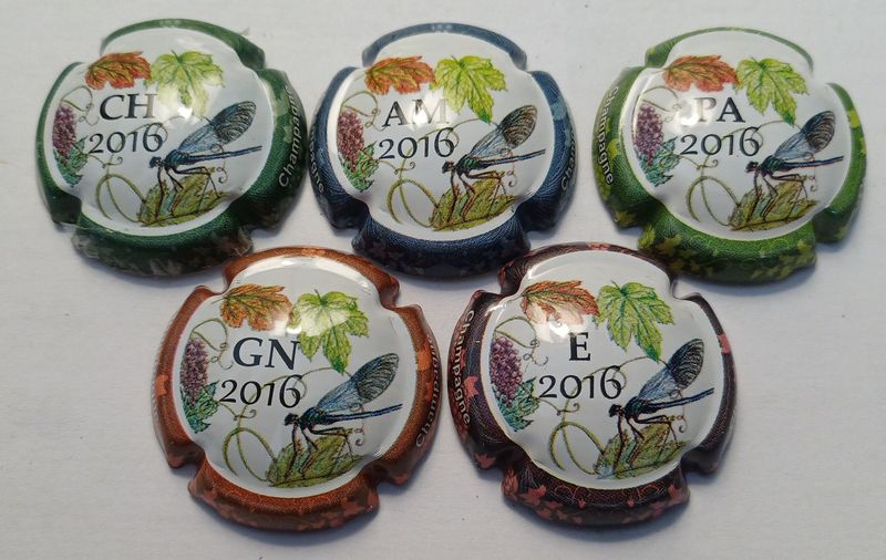 5 BELLES CAPSULES CHAMPAGNE GENERIQUE PUZZLE LIBELLULE 2016 REF N°798t a 798x NEWS