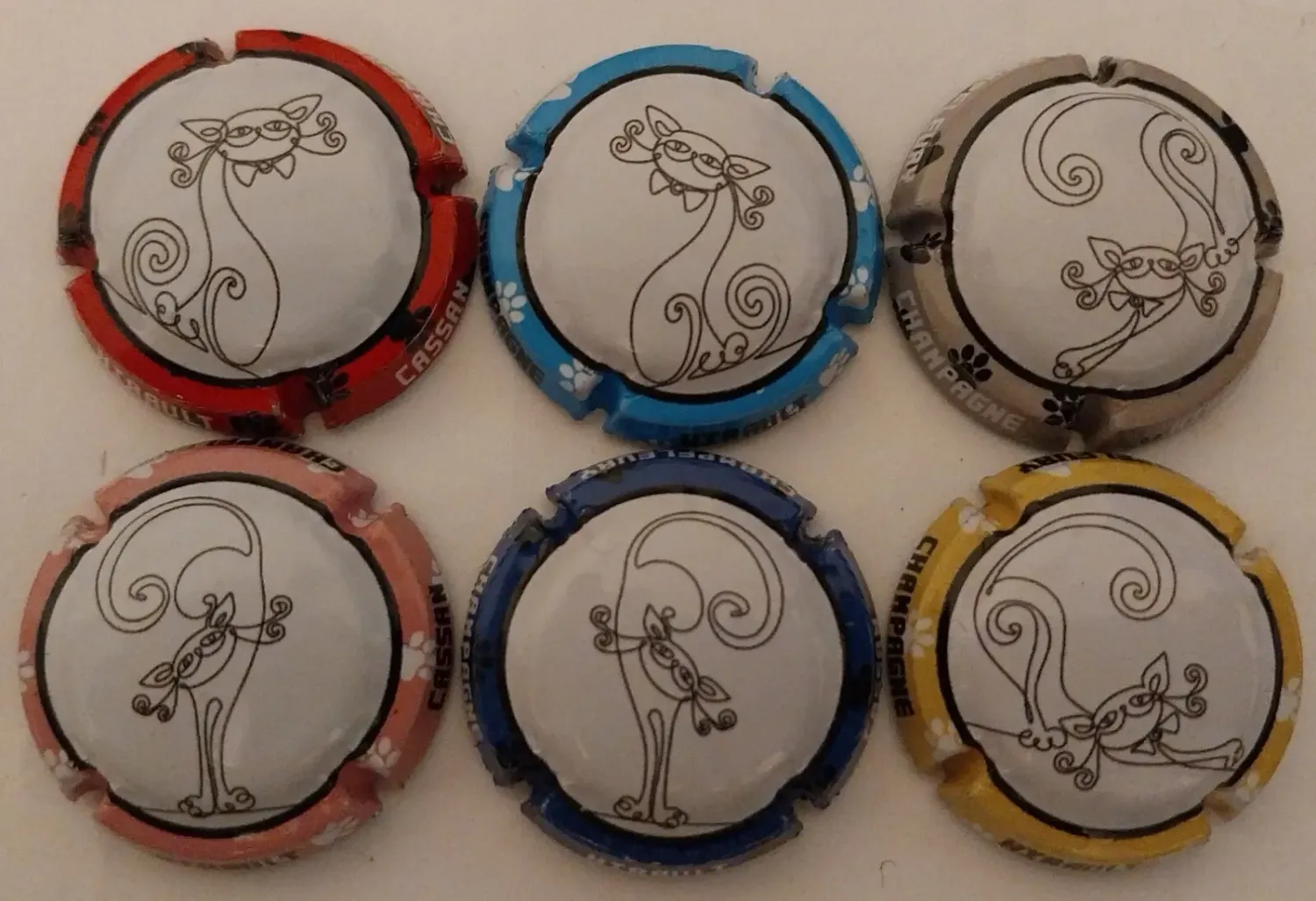 6 BELLES CAPSULES CHAMPAGNE HIRAULT CASSAN CHAT REF N° 15 a 15e NEWS