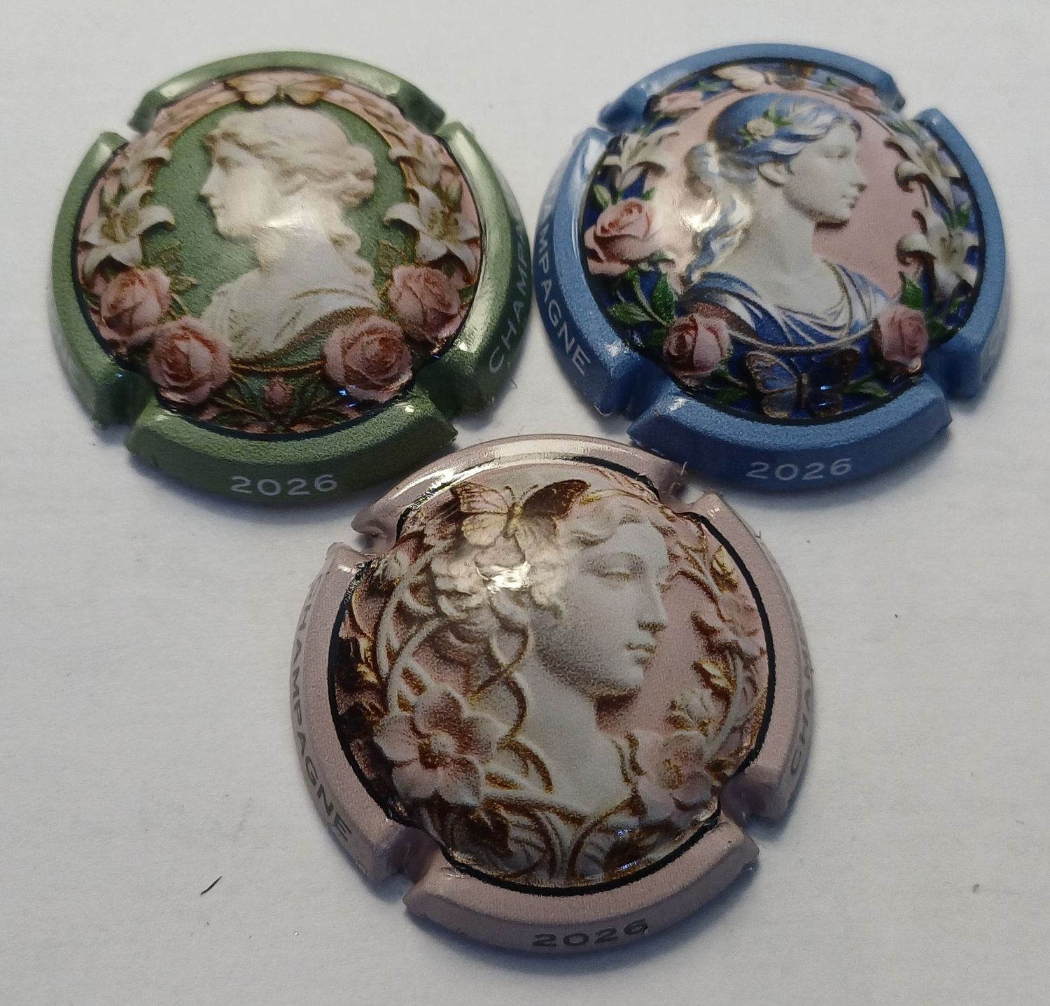 3 BELLES CAPSULES CHAMPAGNE QUART GENERIQUE CAMES 2026 NEWS