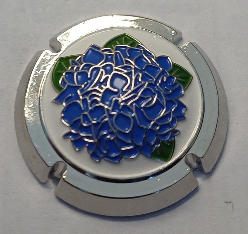 BELLE CAPSULE CHAMPAGNE BIJOU PIERRE DUBOIS FLEUR BLEU 120EX 2025 NEWS