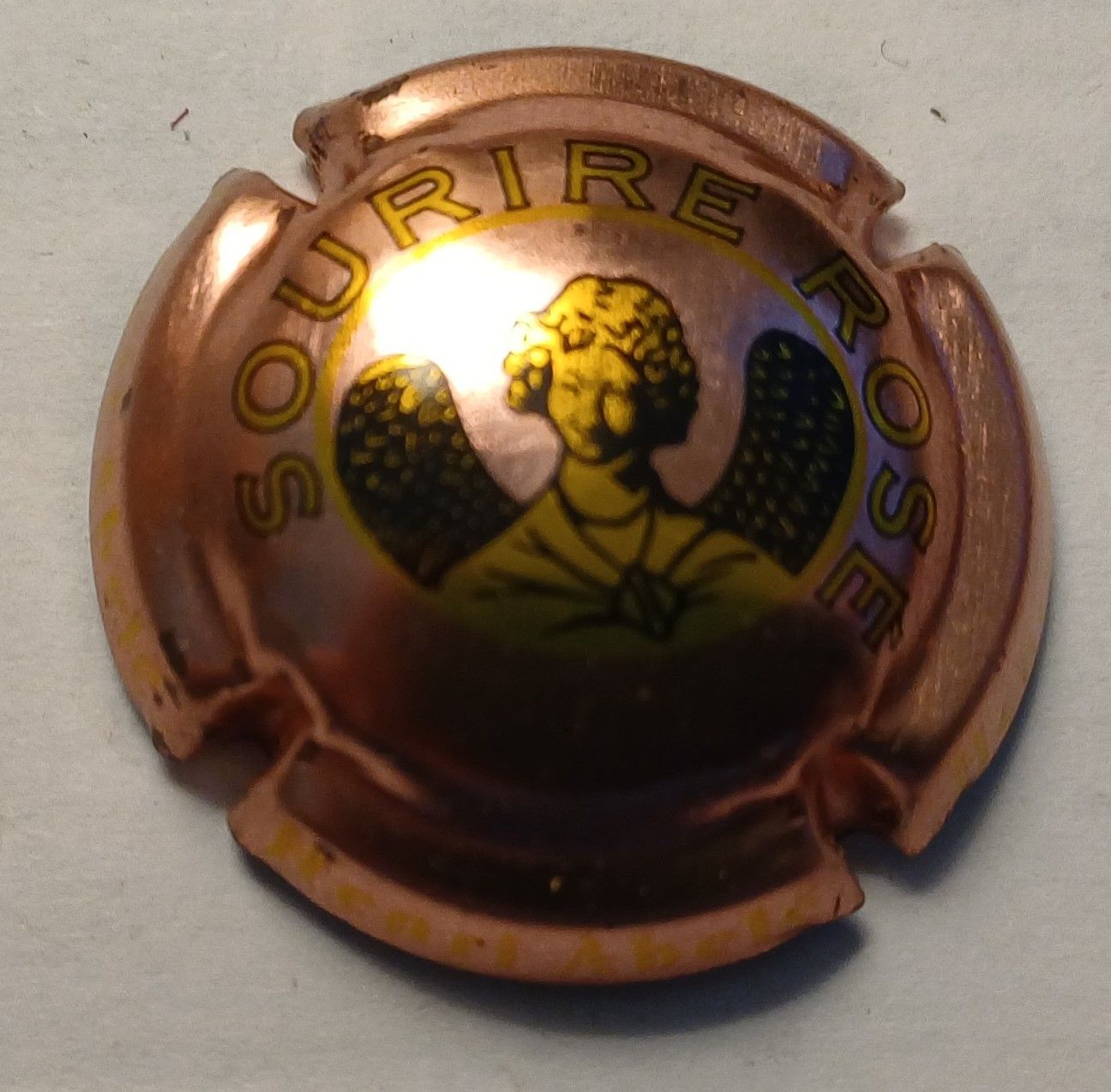 BELLE CAPSULE CHAMPAGNE ABELE ANGE DU SOURIRE N°27b NEWS