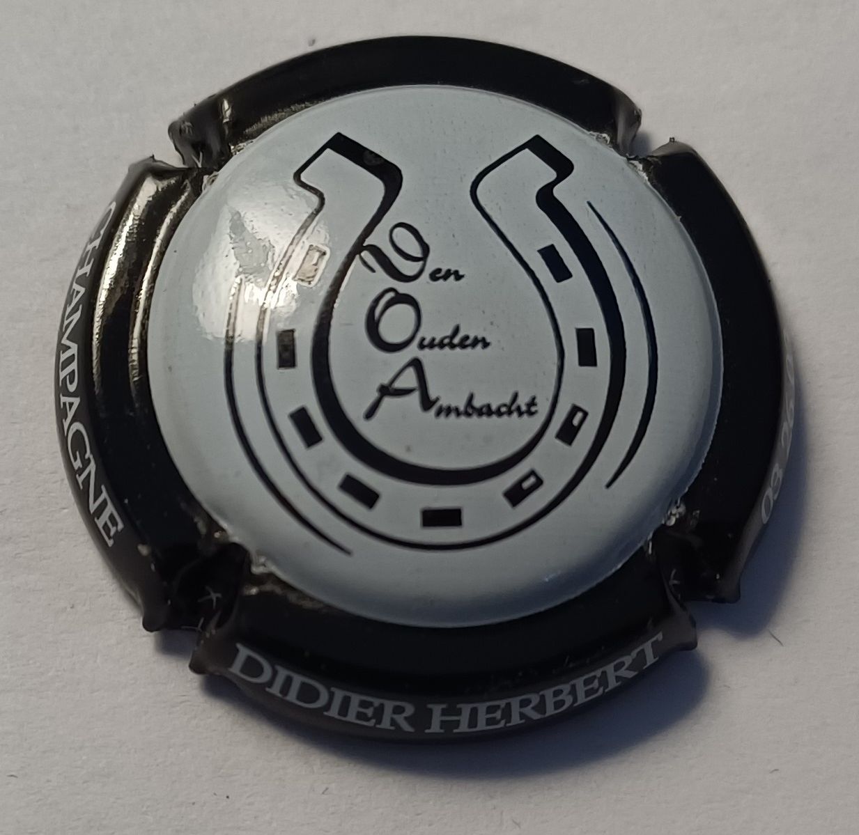 BELLE CAPSULE CHAMPAGNE HERBERT DIDIER DEN OUDEN REF N°193 NEWS
