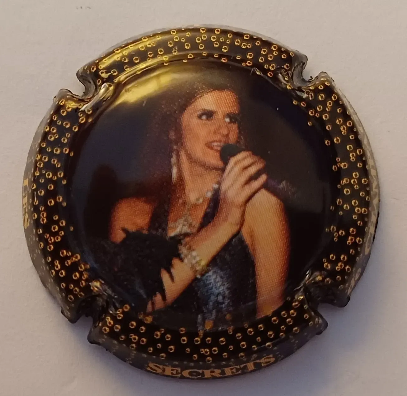 BELLE CAPSULE CHAMPAGNE CHEVILLET REF N° 1 NEWS