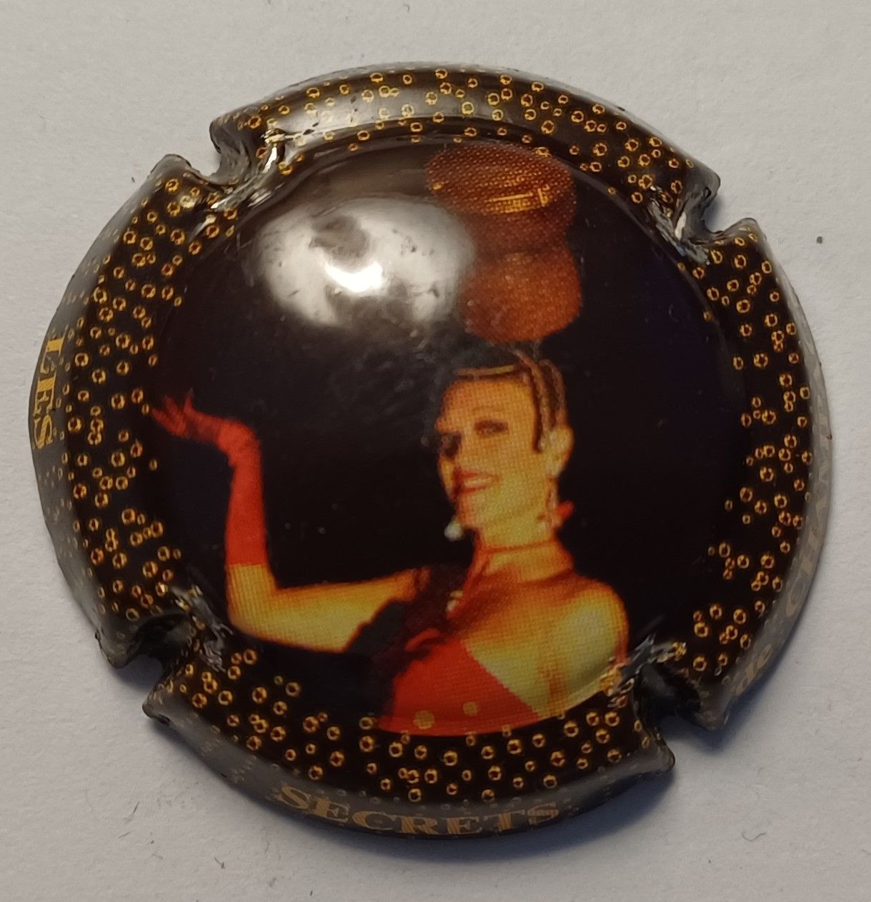 BELLE CAPSULE CHAMPAGNE CHEVILLET REF N° 5 NEWS