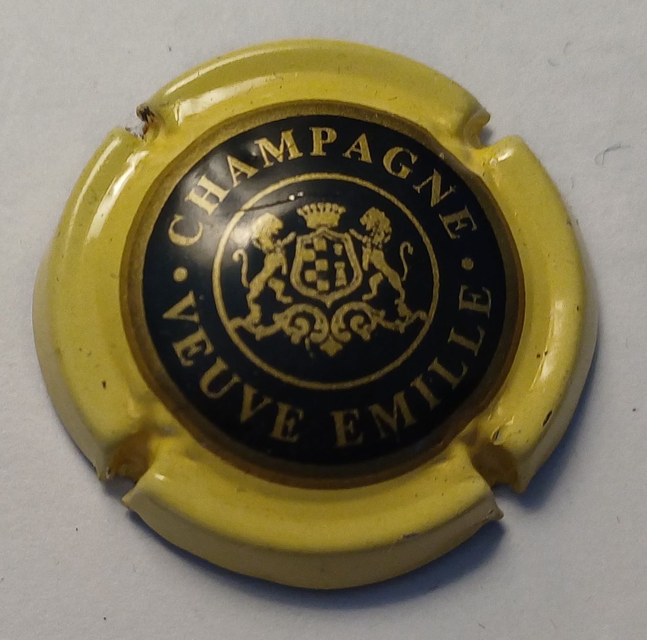 BELLE CAPSULE CHAMPAGNE VEUVE EMILLE RÉF N°16b NEWS