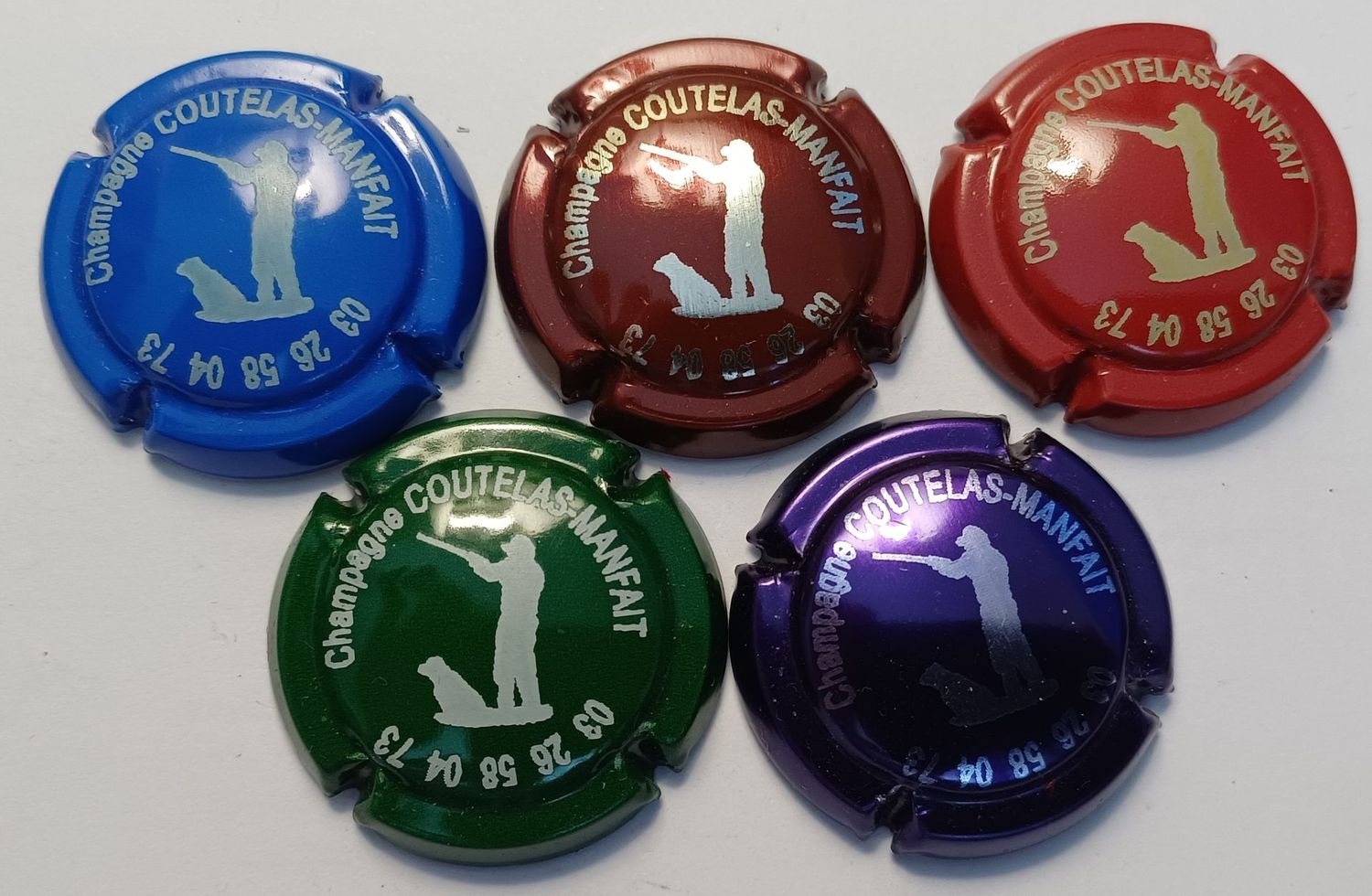 5 BELLES CAPSULES CHAMPAGNE COUTELAS MANFAIT REF N° 1b a 1bd NEWS